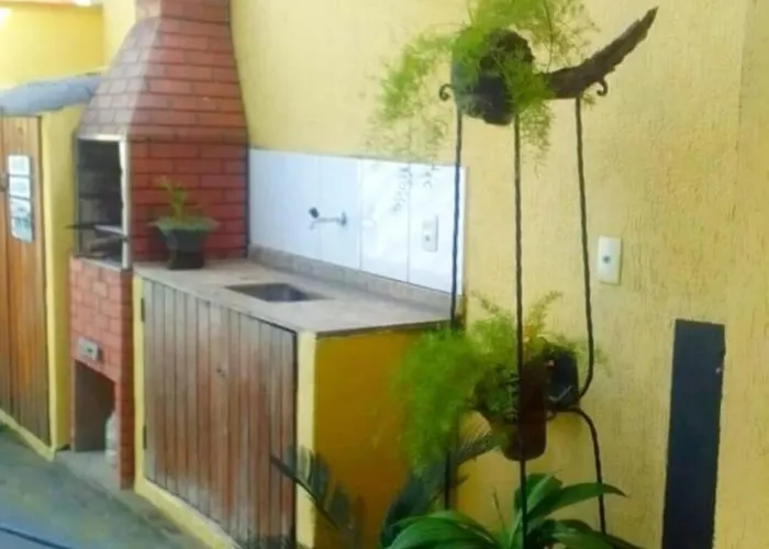 Quarto de hóspede entrada externa Rio de Janeiro